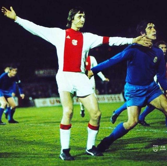 阿贾克斯取得惊人胜利,突破困境