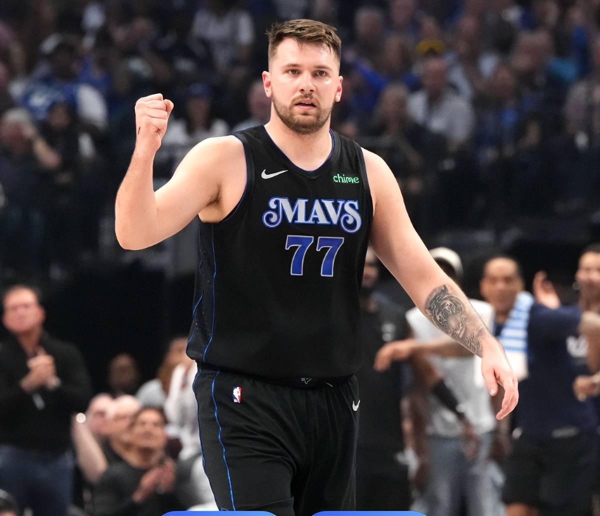 包含西亚卡姆绝杀时刻，东契奇点燃赛场，冲击季后赛迎来胜利！的词条